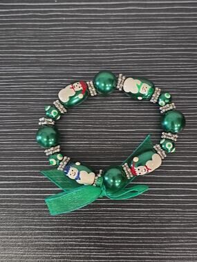Fun Chunky Green Glass Beaded Stretch Bracelet Holiday Snowman Bow Silver Tone